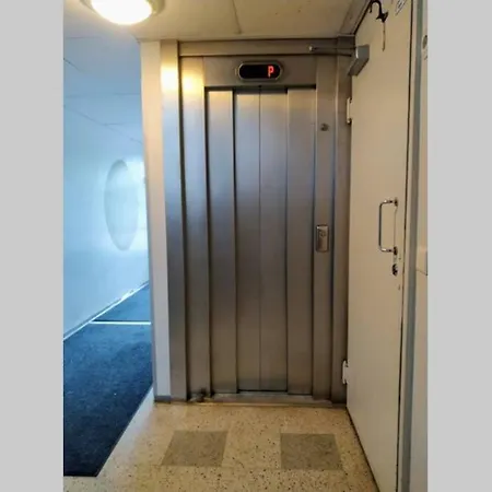 Διαμέρισμα With Two Bedrooms And A Parking Space Βάνταα